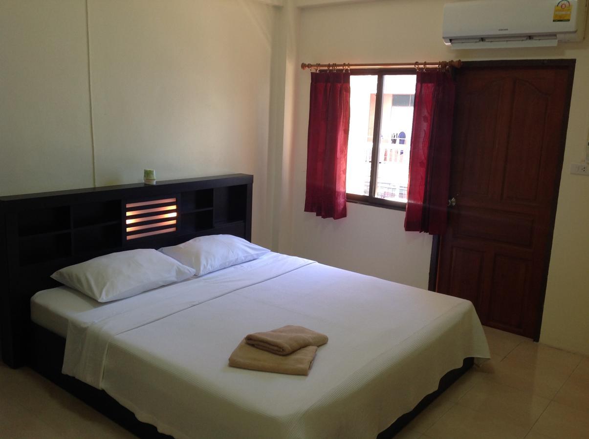 English Rose Guesthouse Pattaya ภายนอก รูปภาพ