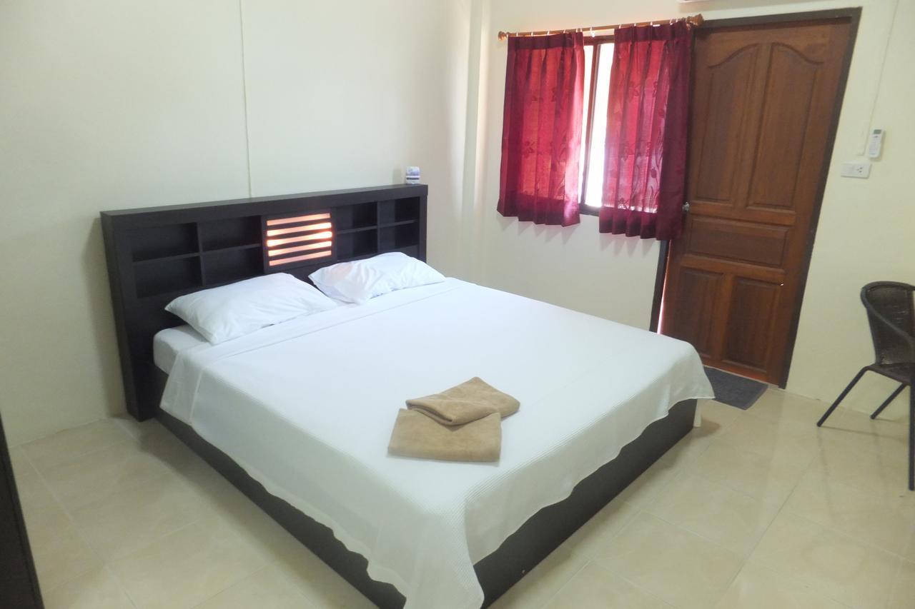 English Rose Guesthouse Pattaya ภายนอก รูปภาพ