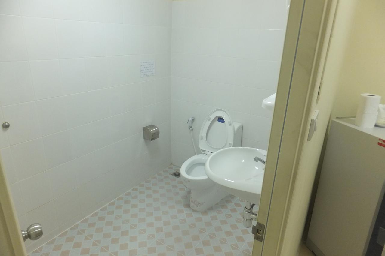 English Rose Guesthouse Pattaya ภายนอก รูปภาพ